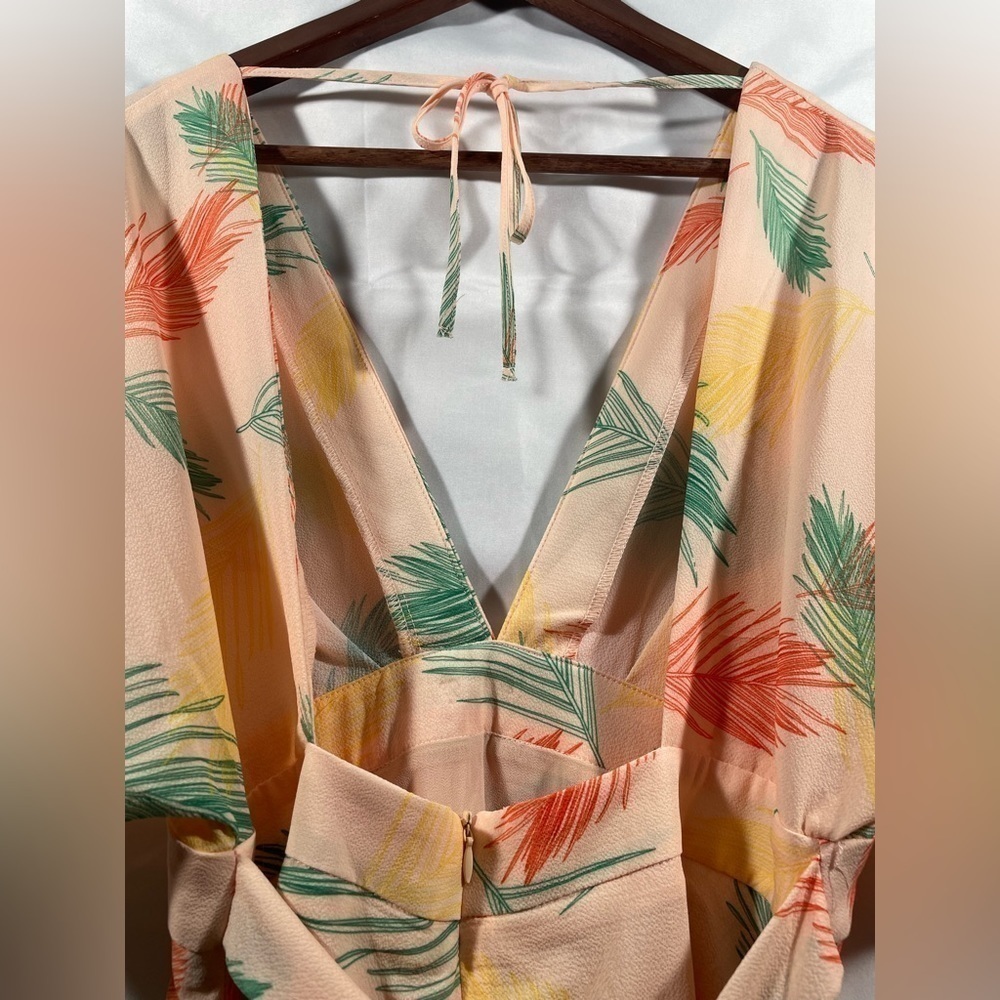 SHEIN Palm Leaves Summer Plunging Neckline Dress Womens Short Sleeve Print Sz M - Picture 7 of 9